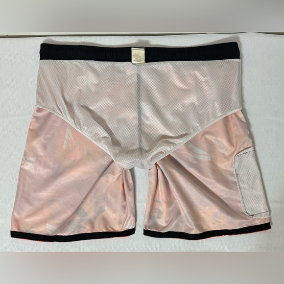 Nike Men’s Swim Trunks Board Shorts Red Black Abstract Size XL - Picture 7 of 13